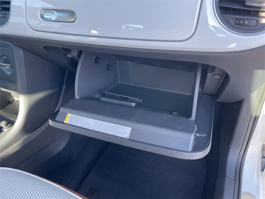 Used 2015 Volkswagen Beetle 1.8T image 29