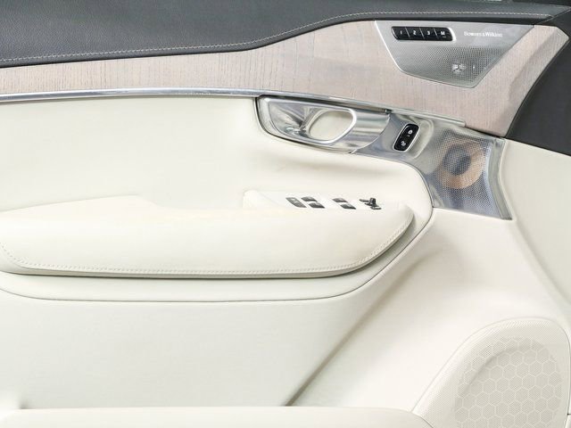 Used 2020 Volvo XC90 T6 Inscription w/ Protection Package Premier image 6