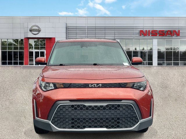 Used 2023 Kia Soul LX FWD image 2