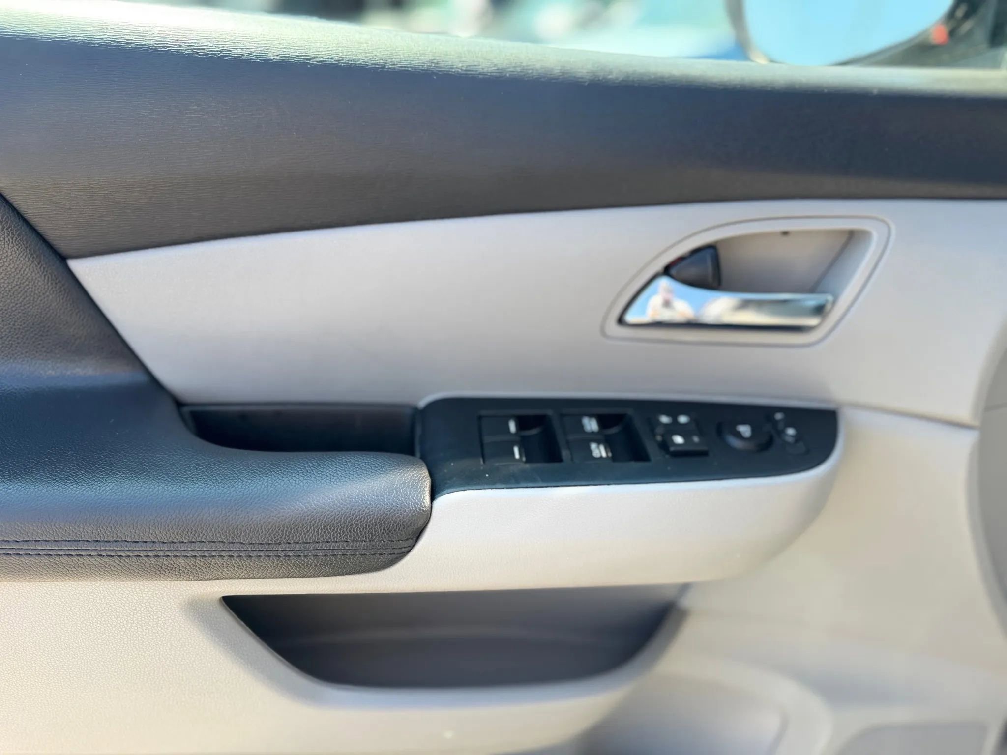 Used 2015 Honda Odyssey LX image 33