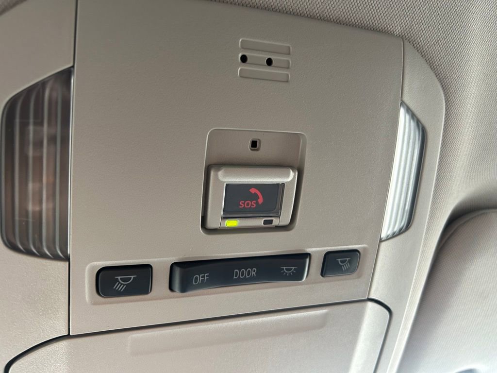 Used 2023 Toyota Highlander LE image 27