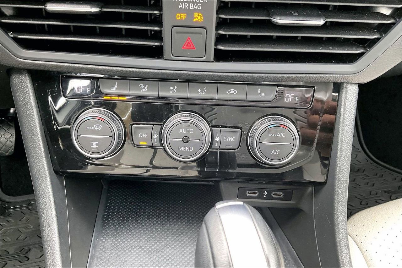 Used 2021 Volkswagen Jetta R-Line image 18