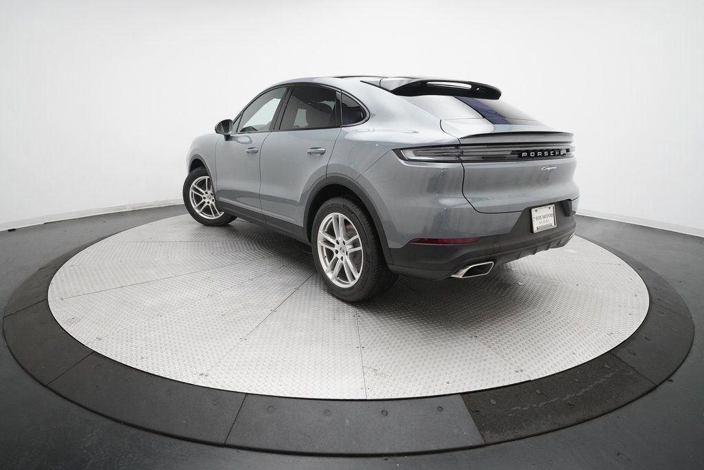 Certified 2026 Porsche Cayenne Coupe image 12