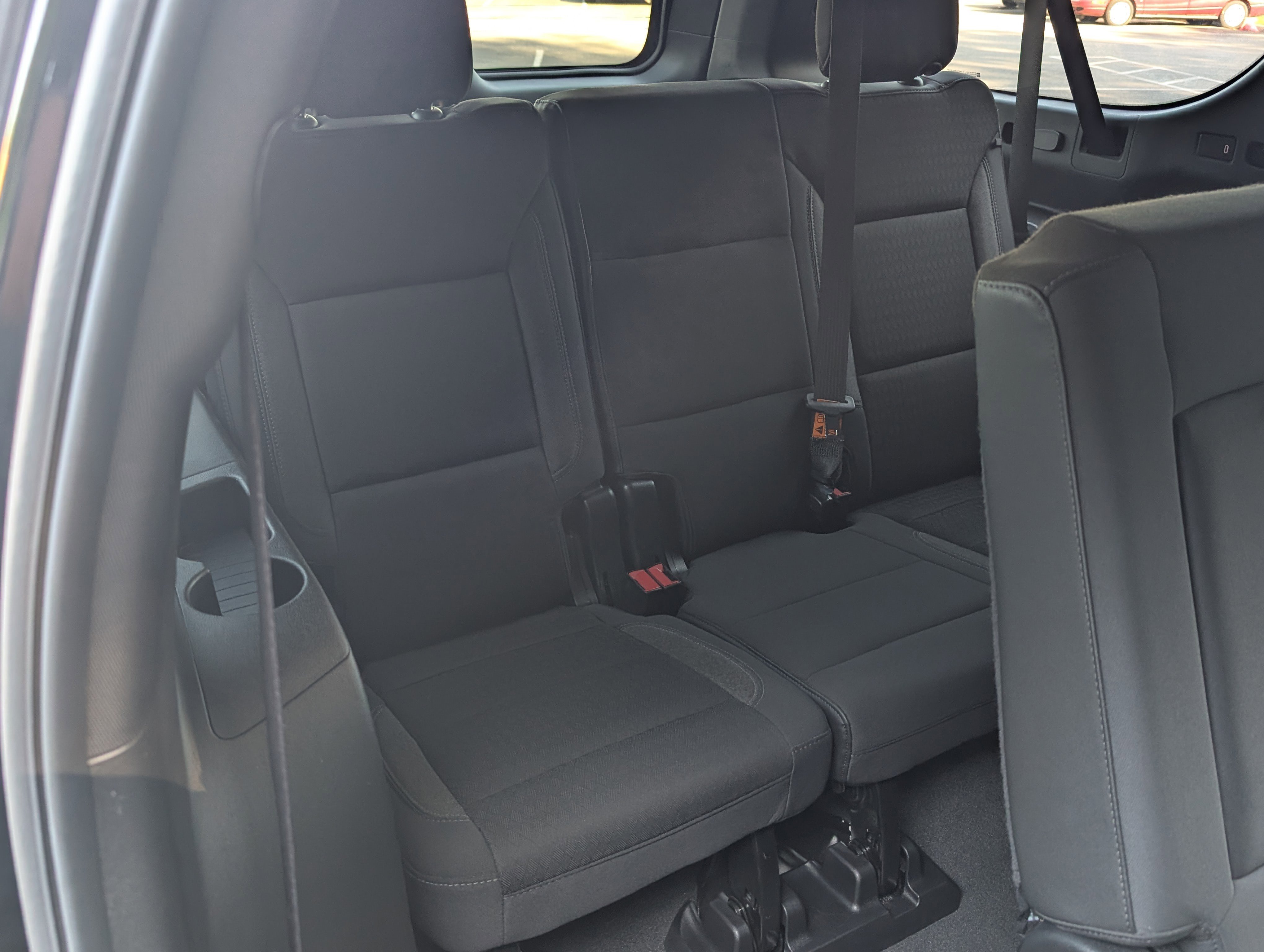 Used 2024 Chevrolet Suburban LS RWD image 20