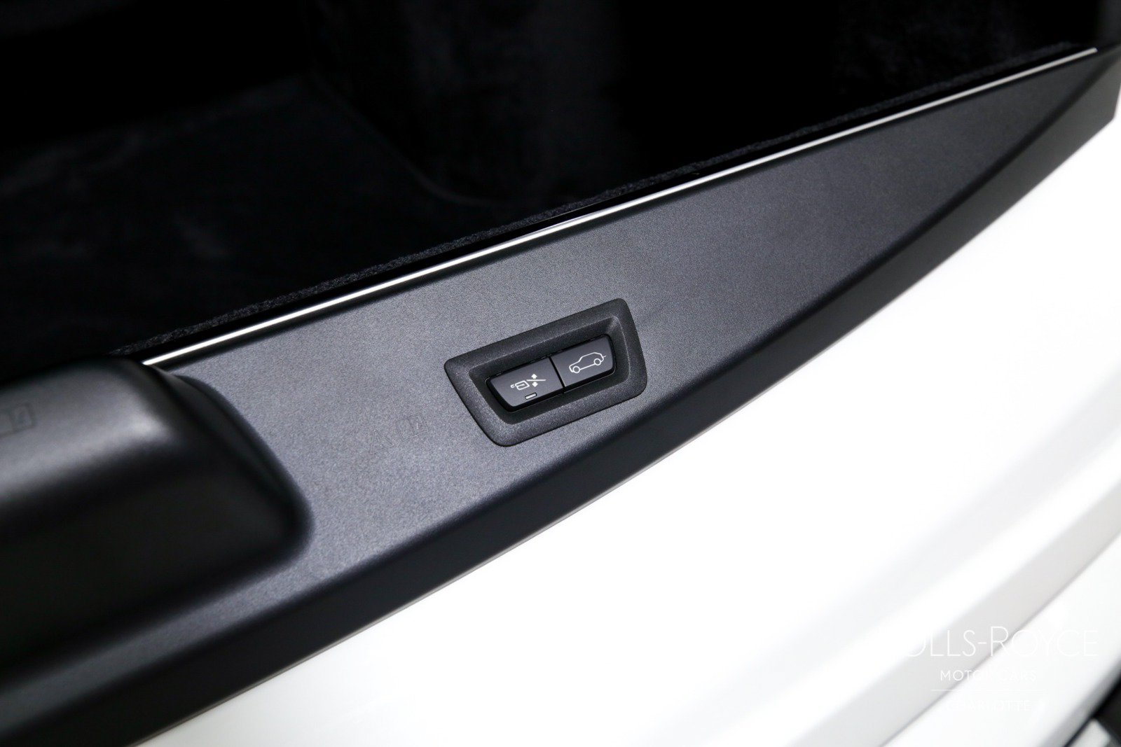 Certified 2025 Rolls-Royce Cullinan AWD/4WD image 24