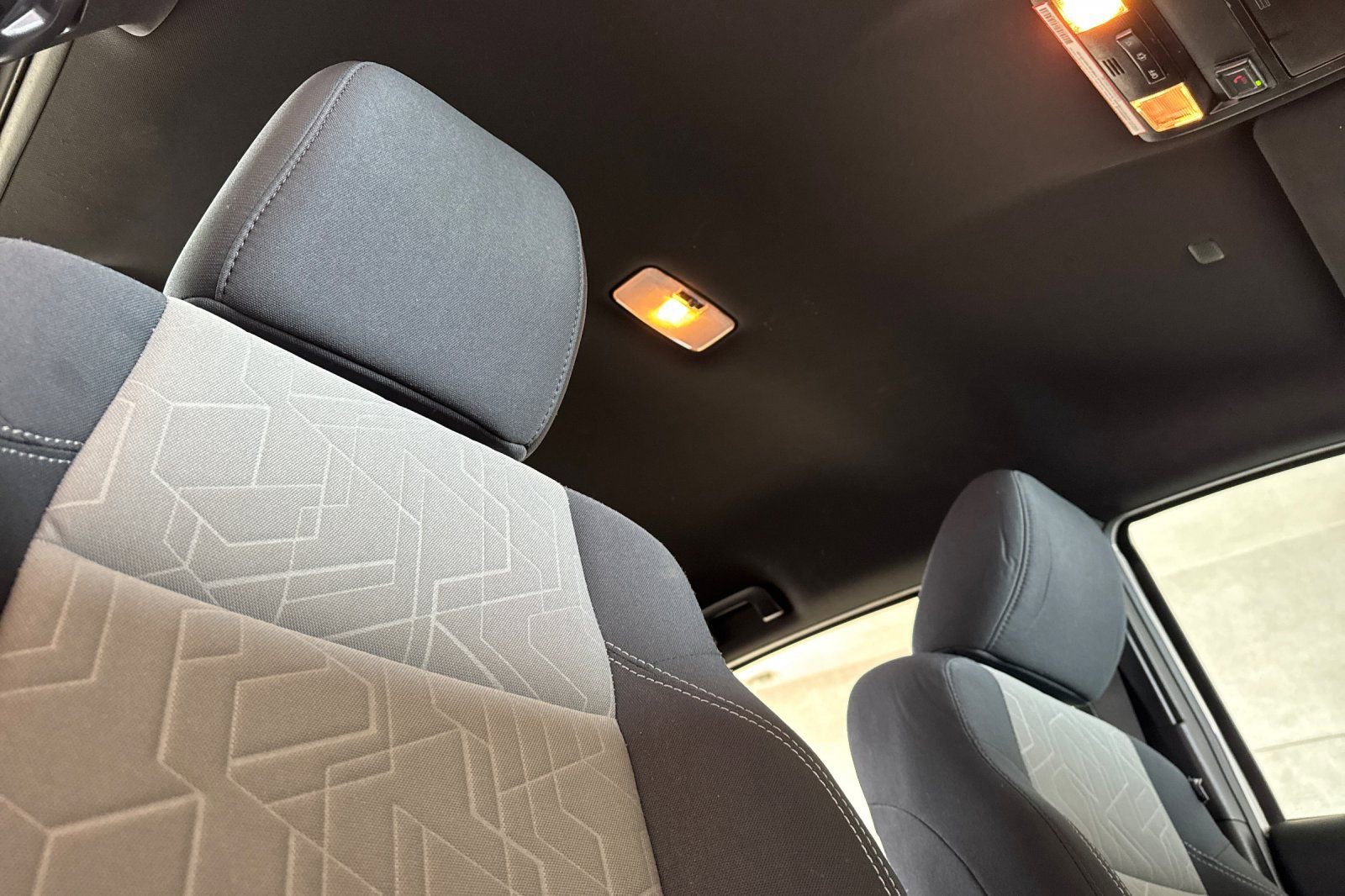 Used 2021 Toyota Tacoma TRD Sport w/ Technology Package image 17