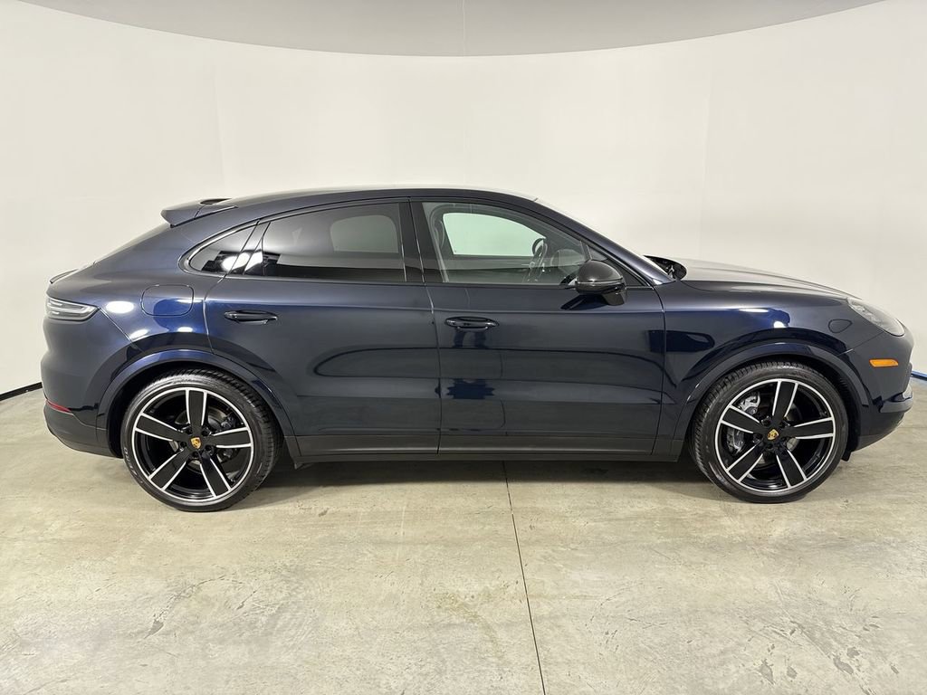 Certified 2021 Porsche Cayenne Coupe image 8