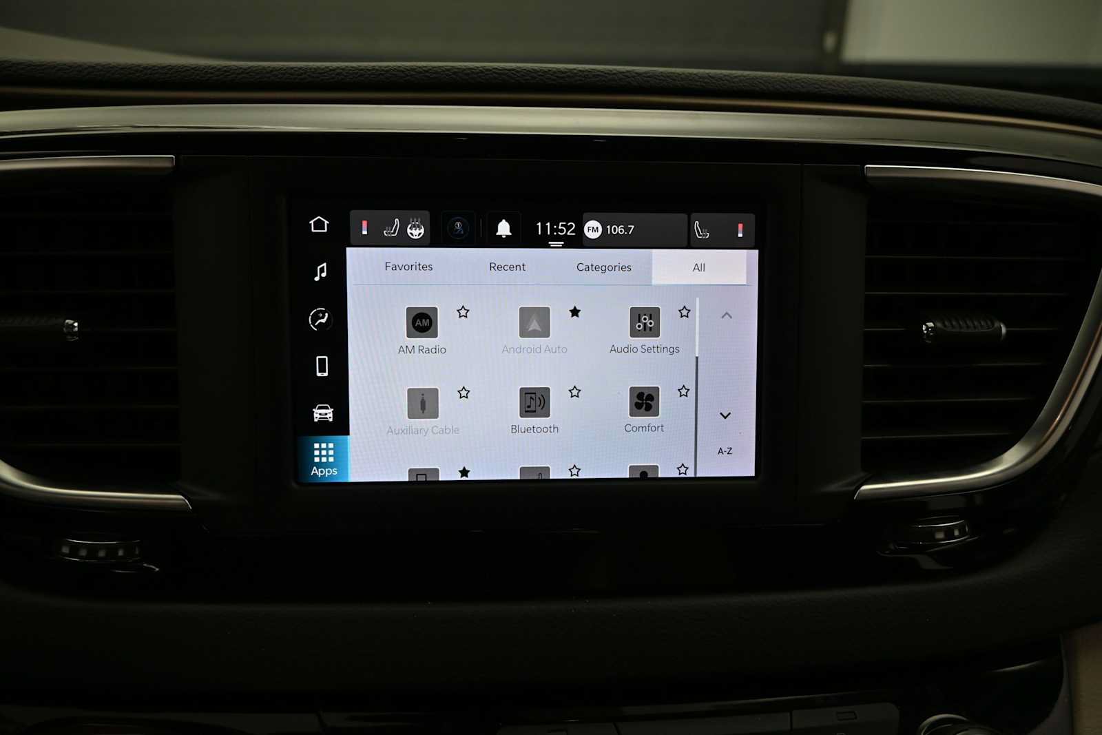 Used 2023 Chrysler Voyager LX FWD image 16