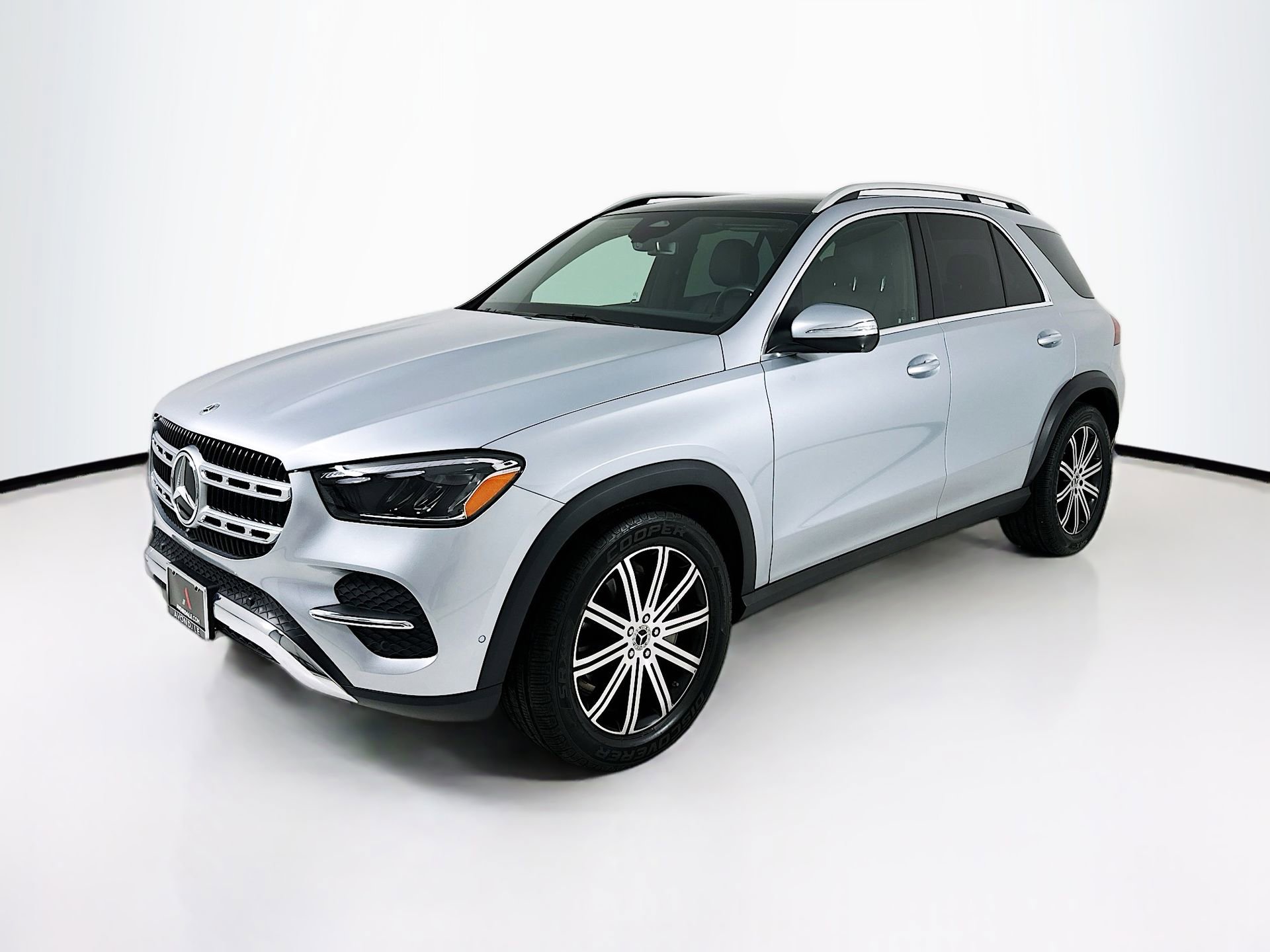 Certified 2025 Mercedes-Benz GLE 350 4MATIC image 3