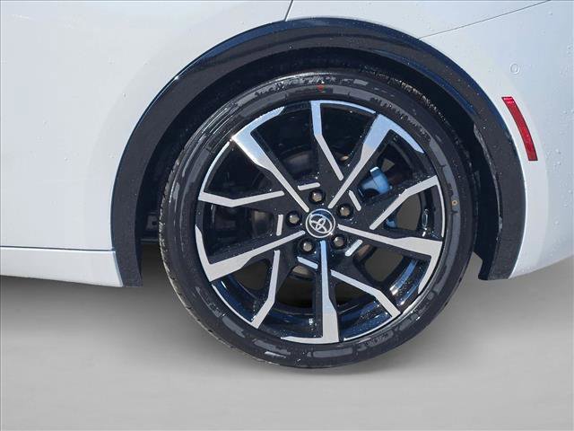 New 2026 Toyota Prius Plug-In Hybrid image 9