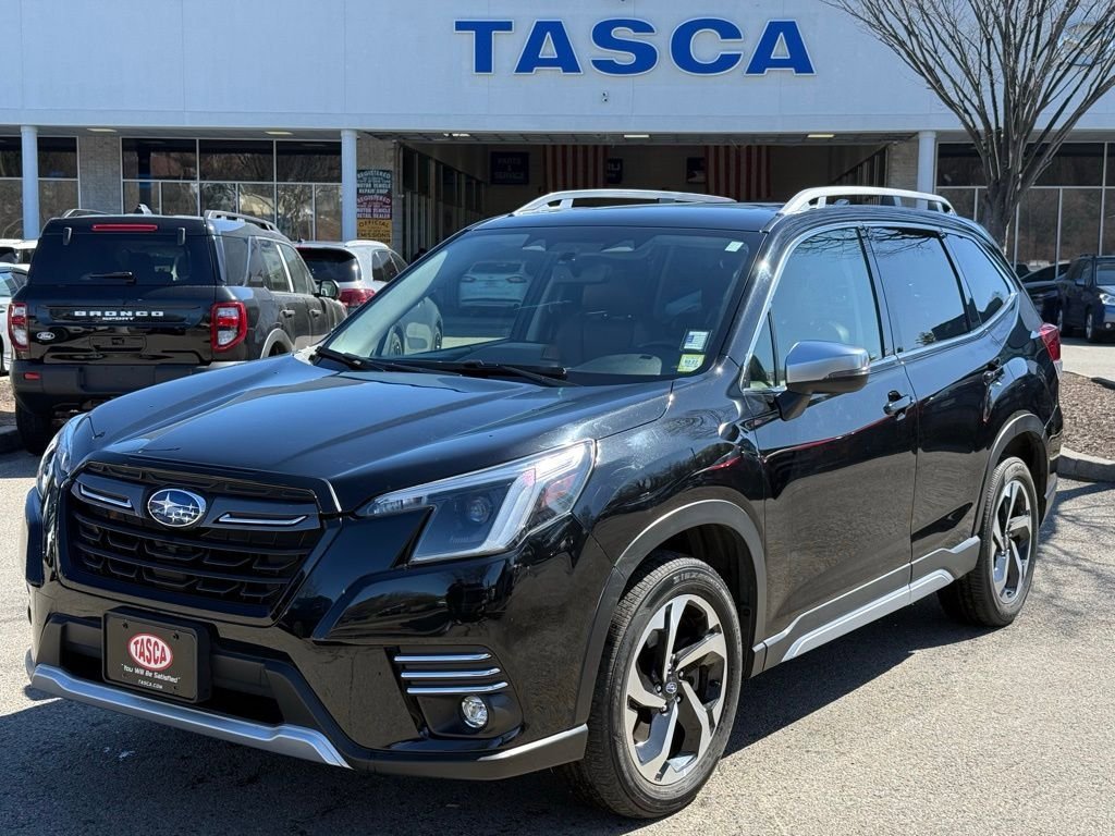 Used 2023 Subaru Forester Touring image 1