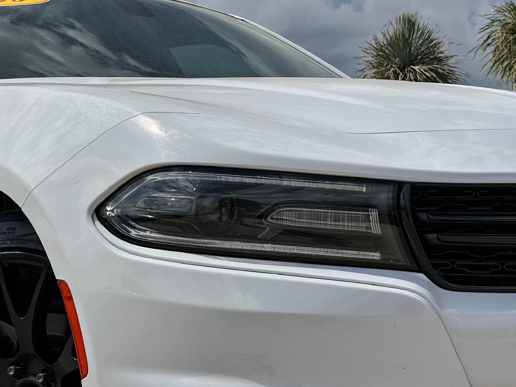Used 2020 Dodge Charger SXT RWD image 10