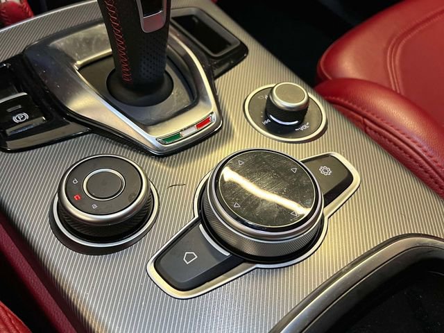 Used 2020 Alfa Romeo Stelvio Ti Sport AWD/4WD image 32