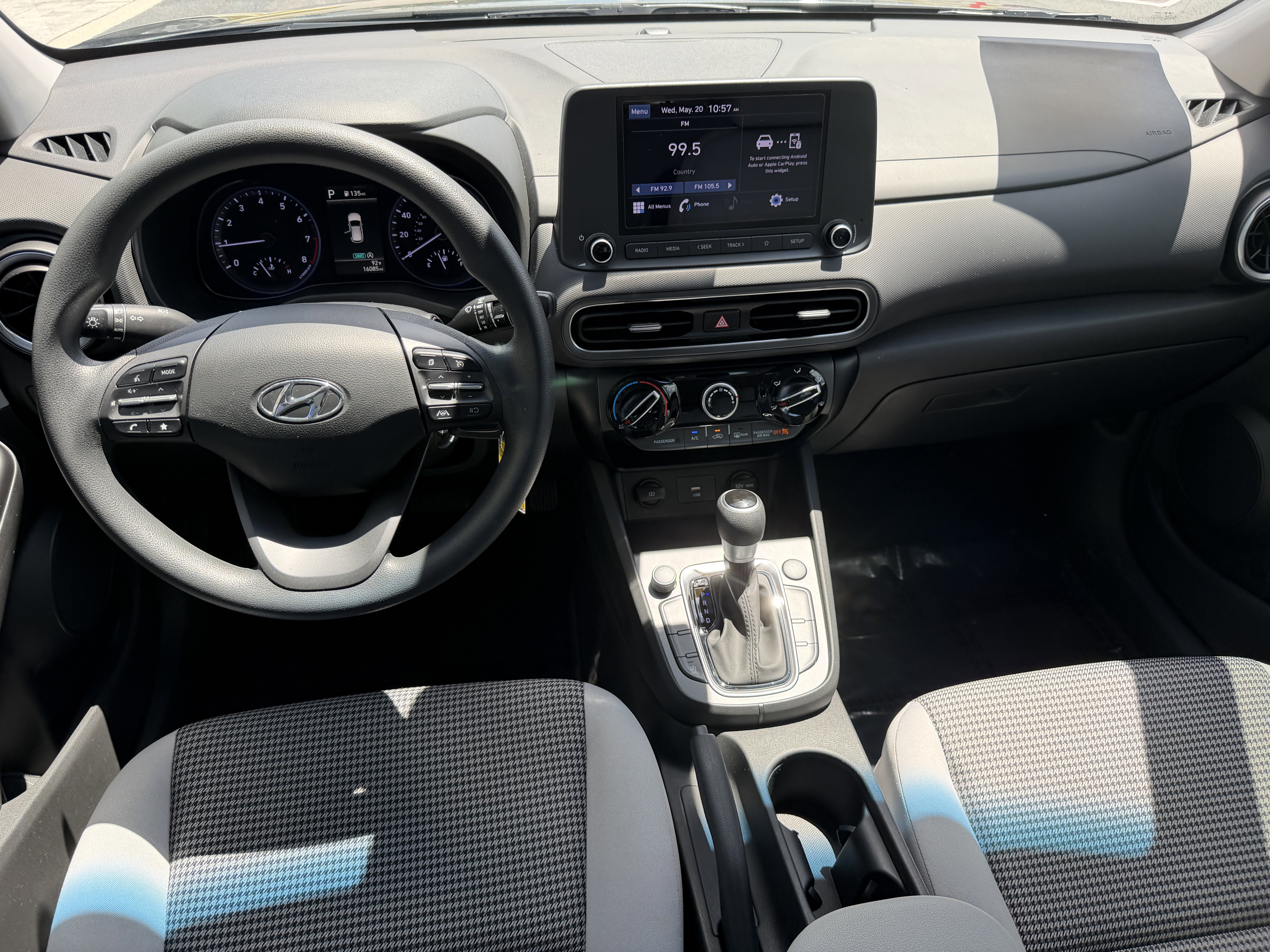 Used 2022 Hyundai Kona SE FWD image 9