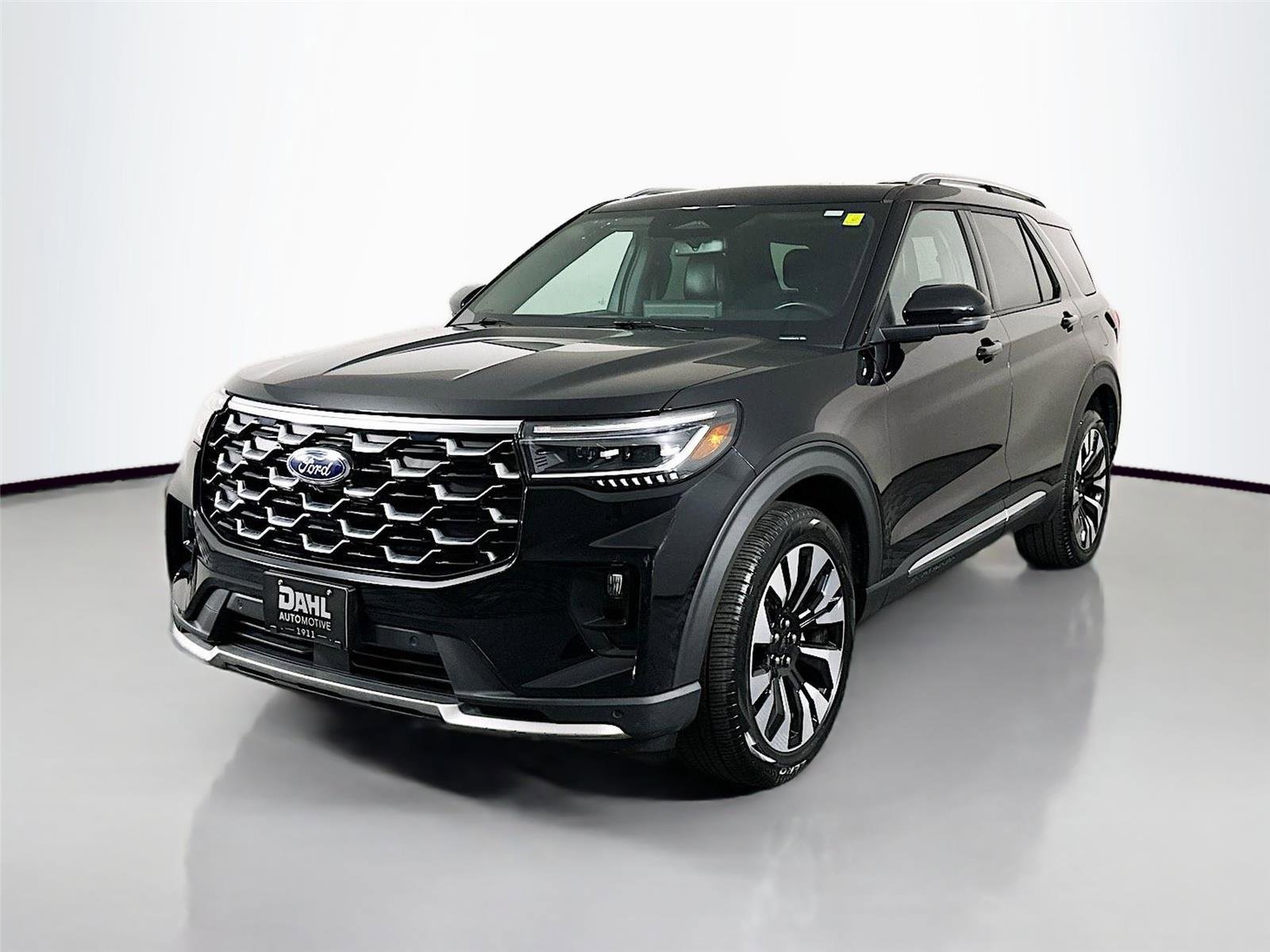 Used 2025 Ford Explorer Platinum w/ LUX Leather Package AWD/4WD image 4
