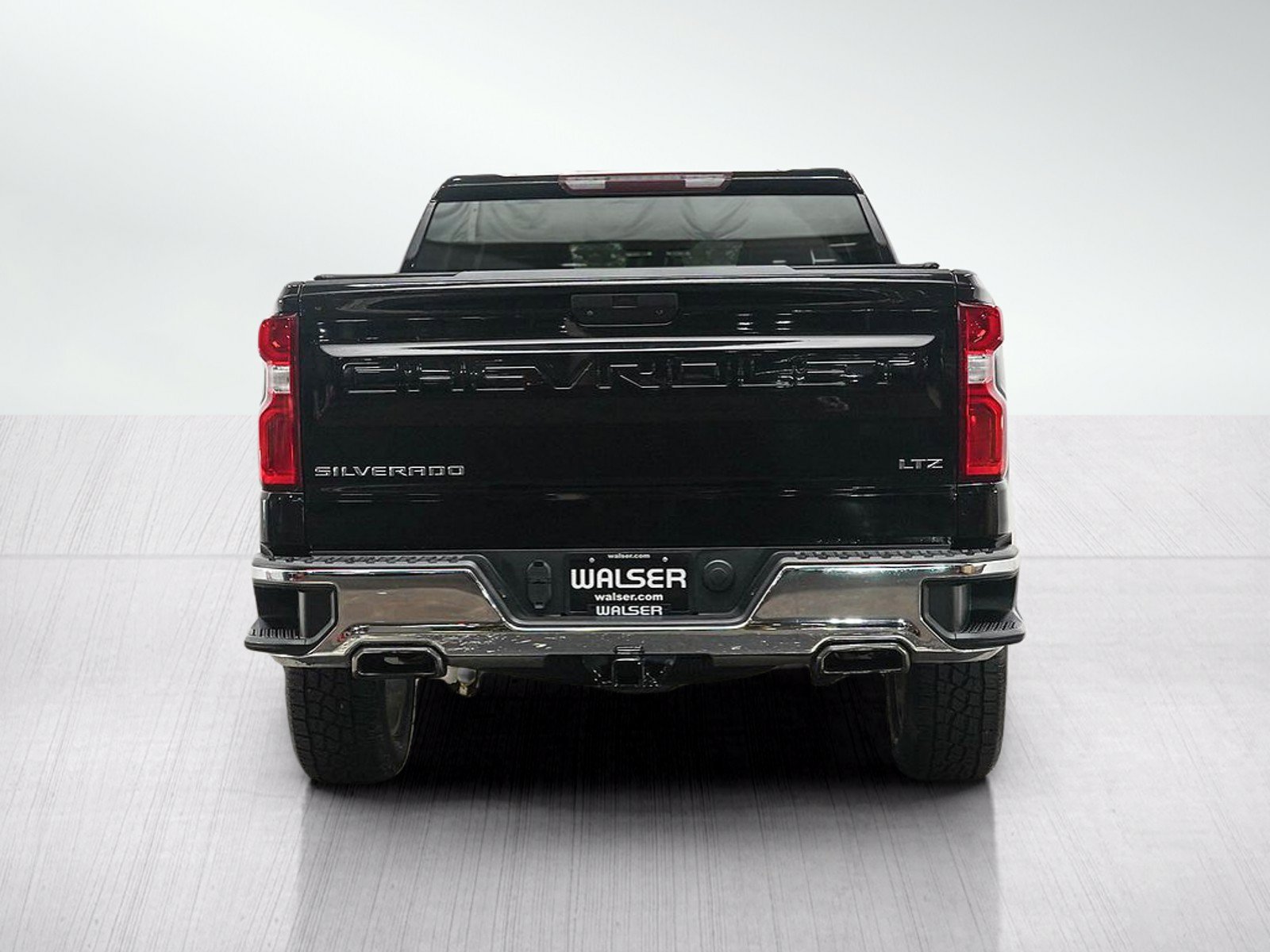 Used 2019 Chevrolet Silverado 1500 LTZ AWD/4WD image 4