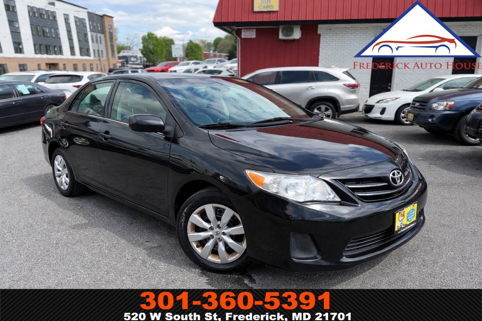 Used 2013 Toyota Corolla LE FWD image 1