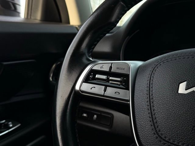 Used 2022 Kia Telluride LX image 10