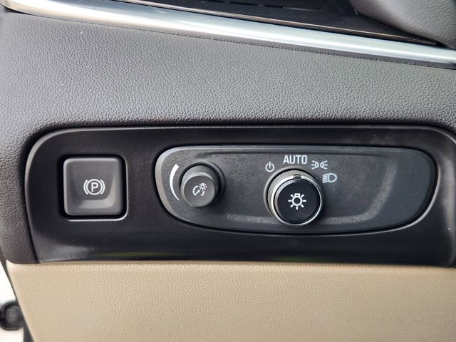 Used 2018 Buick Enclave Premium w/ LPO, Hit The Road Package FWD image 22