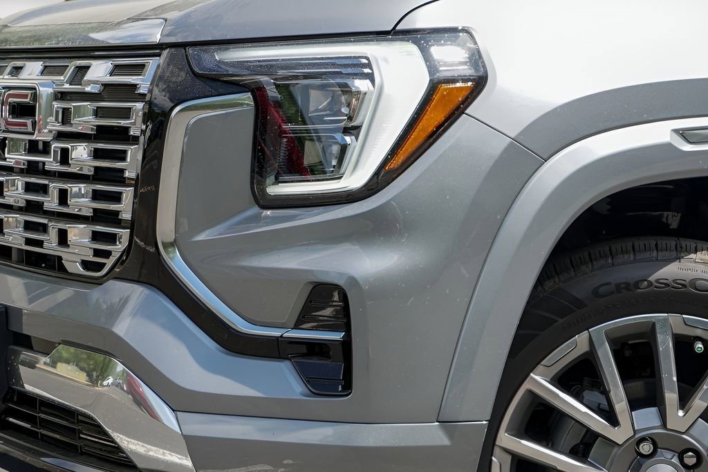 New 2026 GMC Terrain Denali image 3