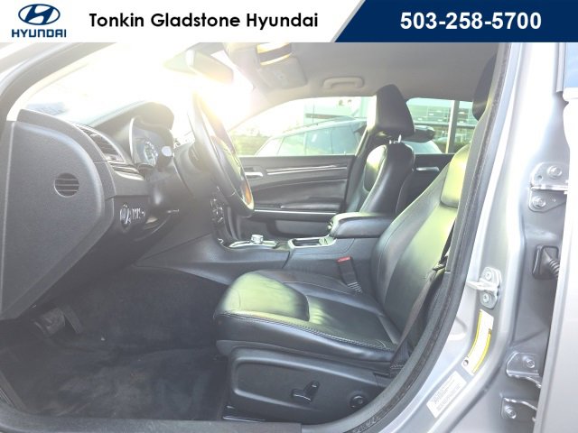 Used 2015 Chrysler 300 Limited w/ Driver Convenience Group image 9