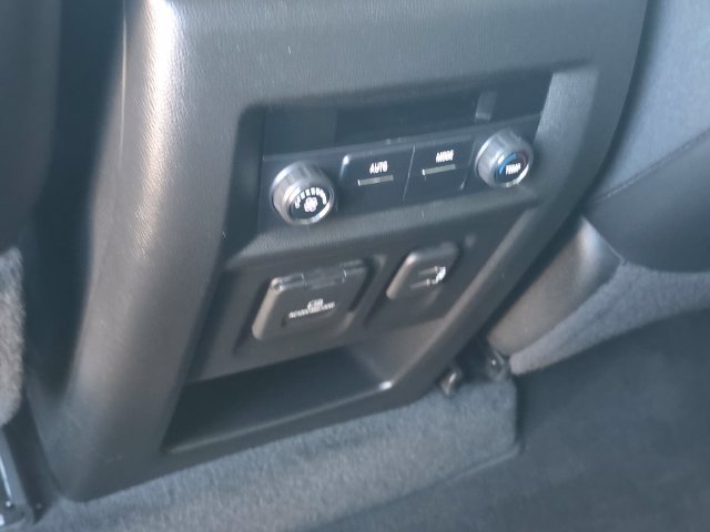 Certified 2021 Chevrolet Traverse LT w/ LT Premium Package FWD image 16