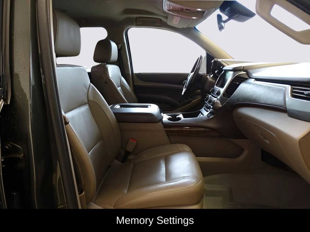 Used 2019 Chevrolet Tahoe LT w/ LT Signature Package image 15