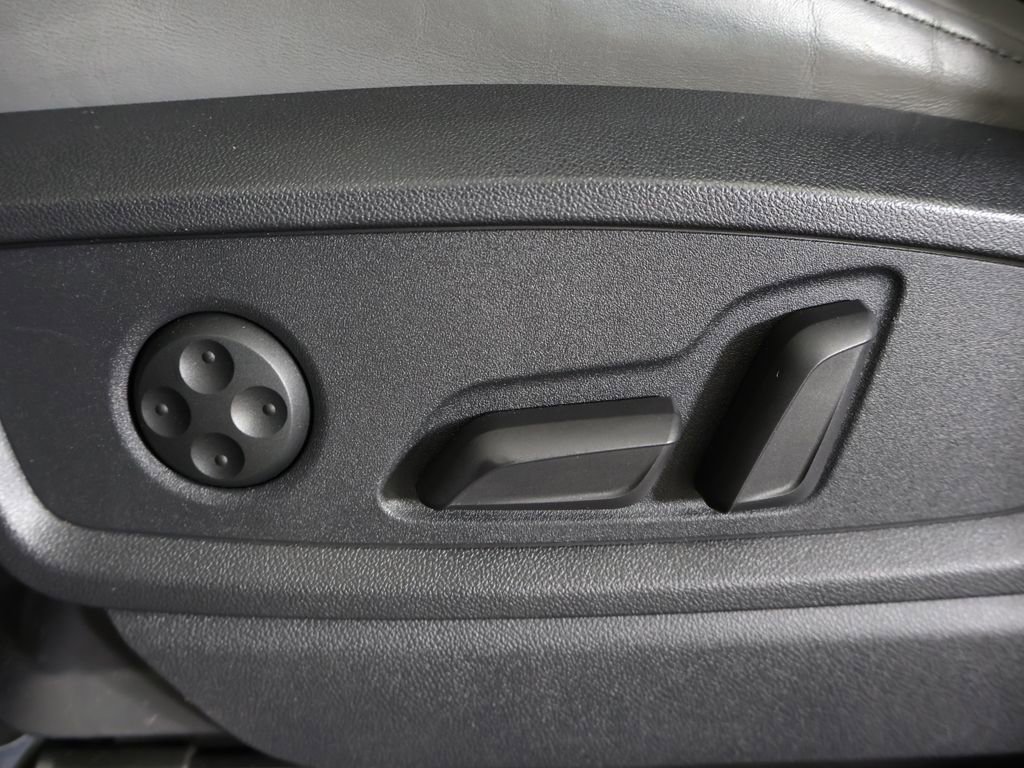 Used 2023 Audi SQ5 Premium Plus w/ Premium Plus Package AWD/4WD image 35