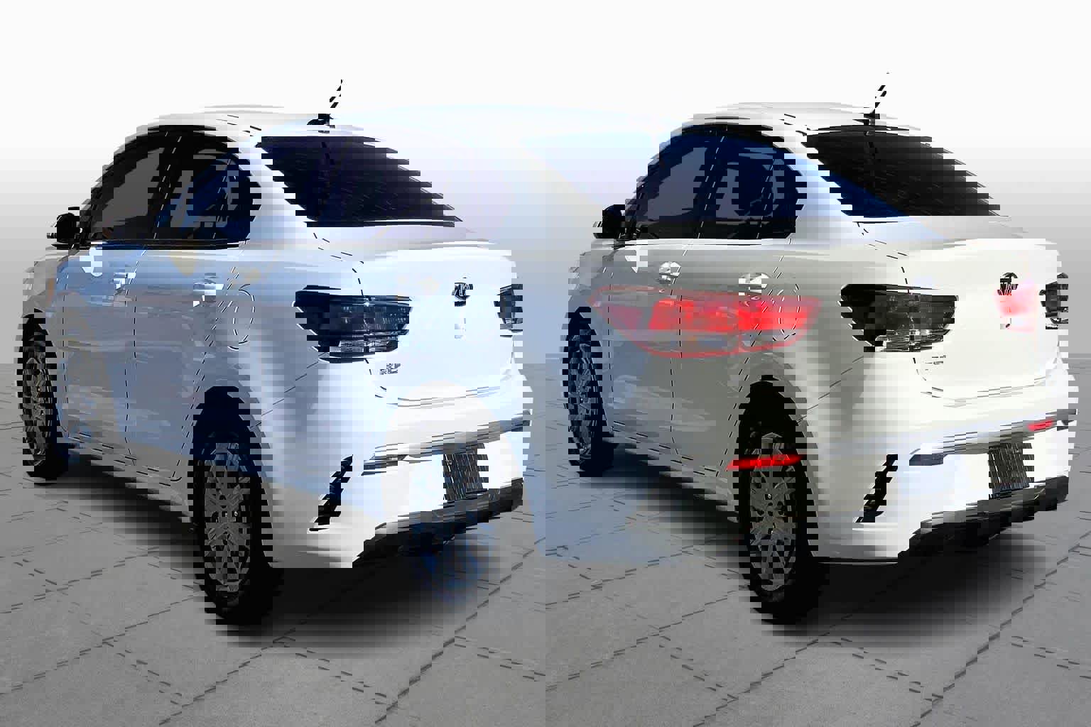 Used 2021 Kia Rio LX image 10