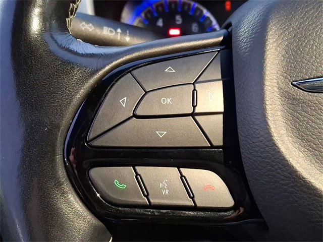 Used 2021 Chrysler Pacifica Touring-L w/ Uconnect Theater Family Group image 27