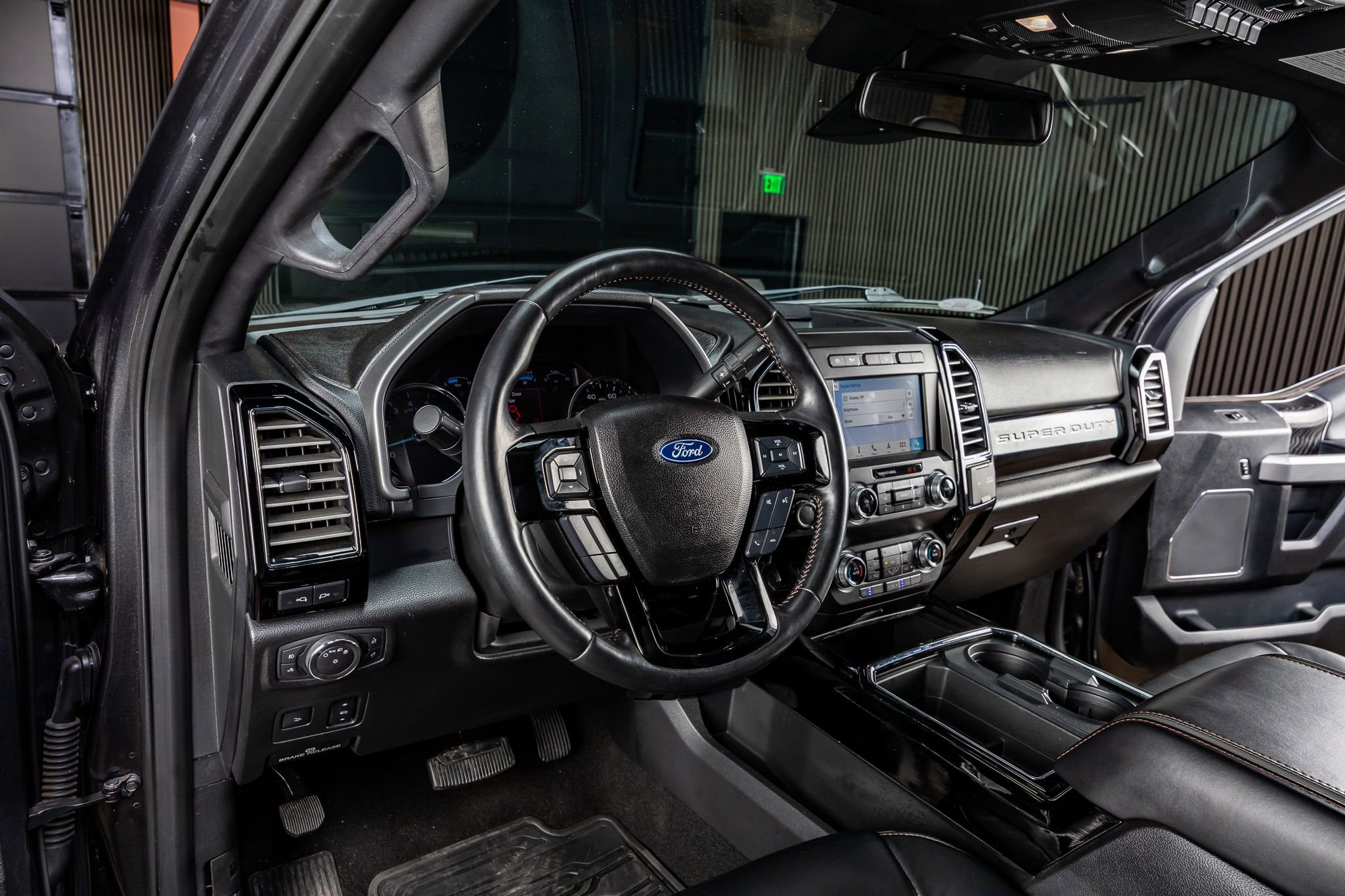 Used 2019 Ford F450 Platinum w/ Platinum Ultimate Package image 16