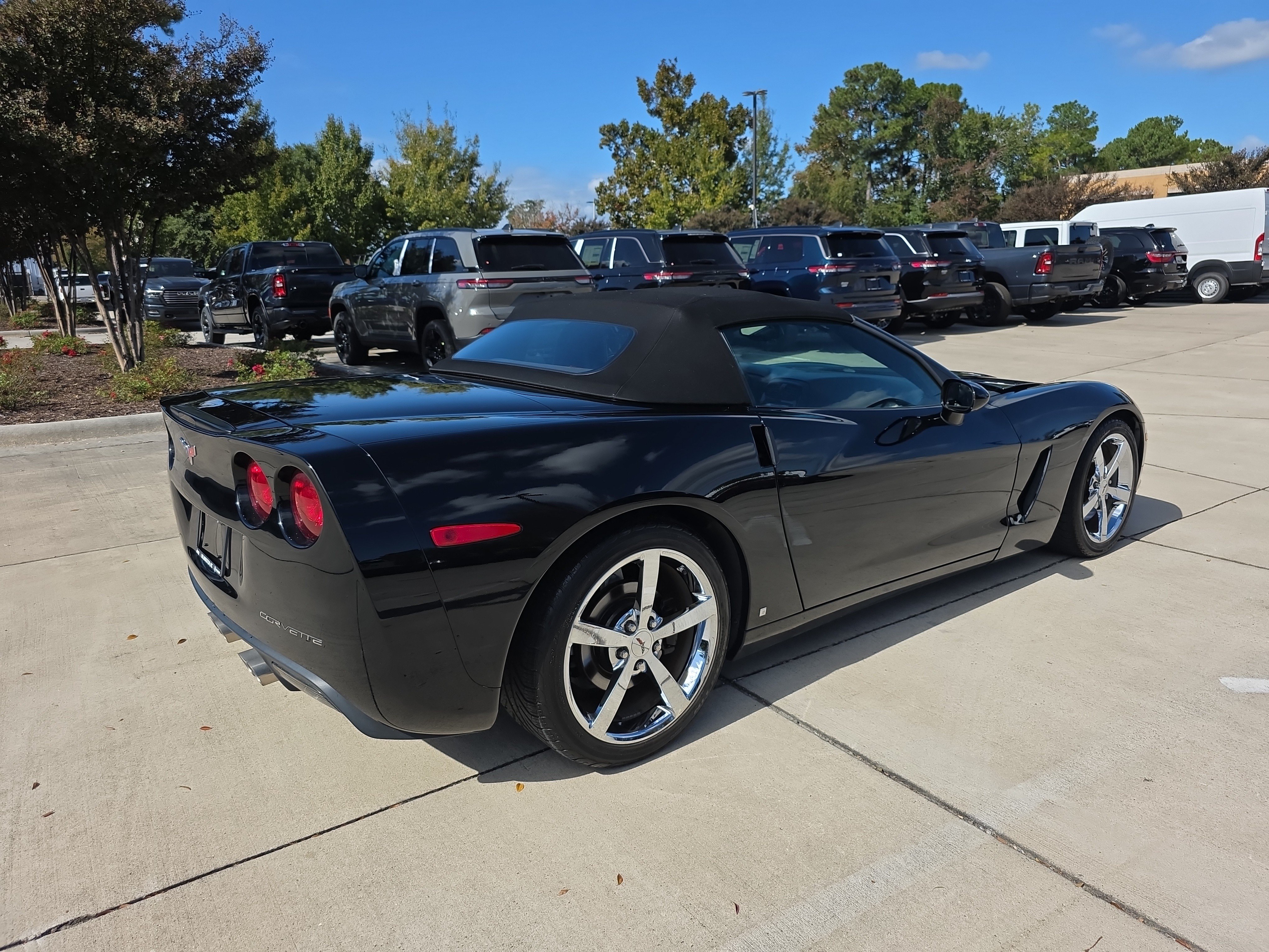 Used 2009 Chevrolet Corvette Convertible w/ Preferred Equipment Group RWD image 9