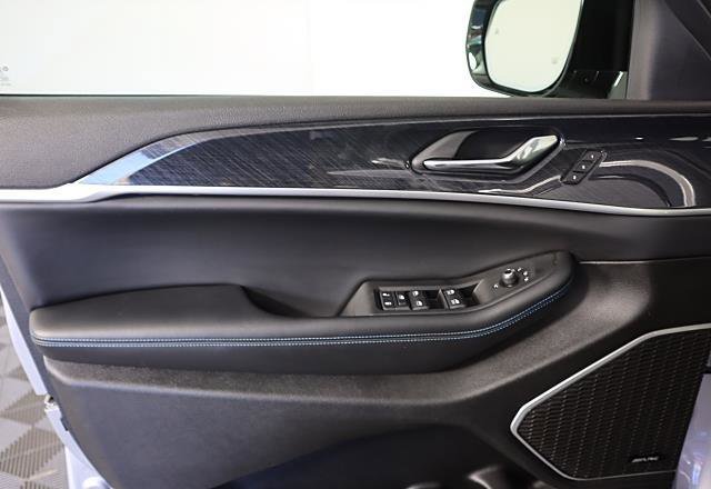 Used 2024 Jeep Grand Cherokee Trailhawk w/ Luxury Tech Group III image 28