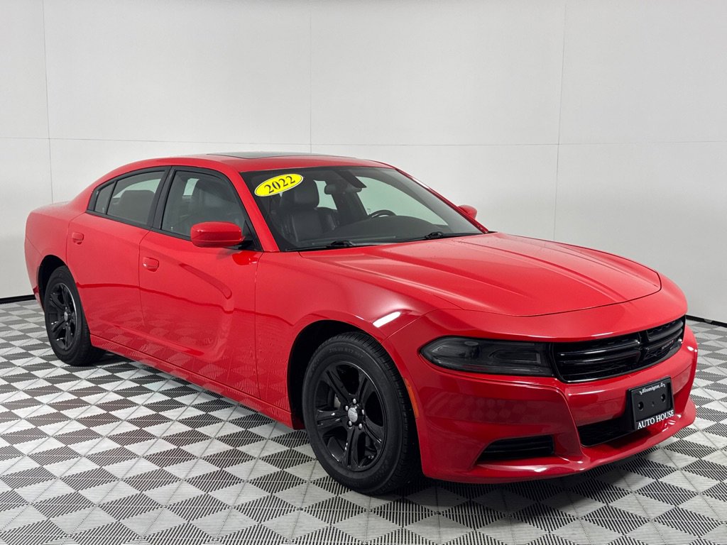Used 2022 Dodge Charger SXT w/ Leather Interior Group image 3
