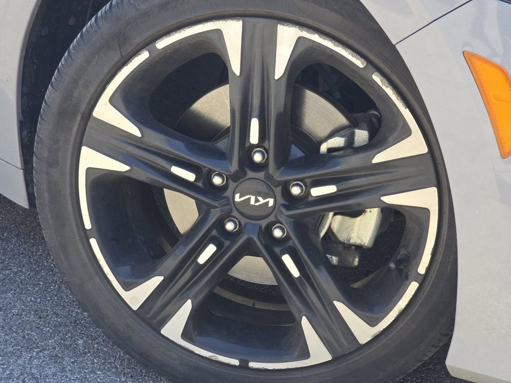 Used 2023 Kia K5 GT-Line image 10