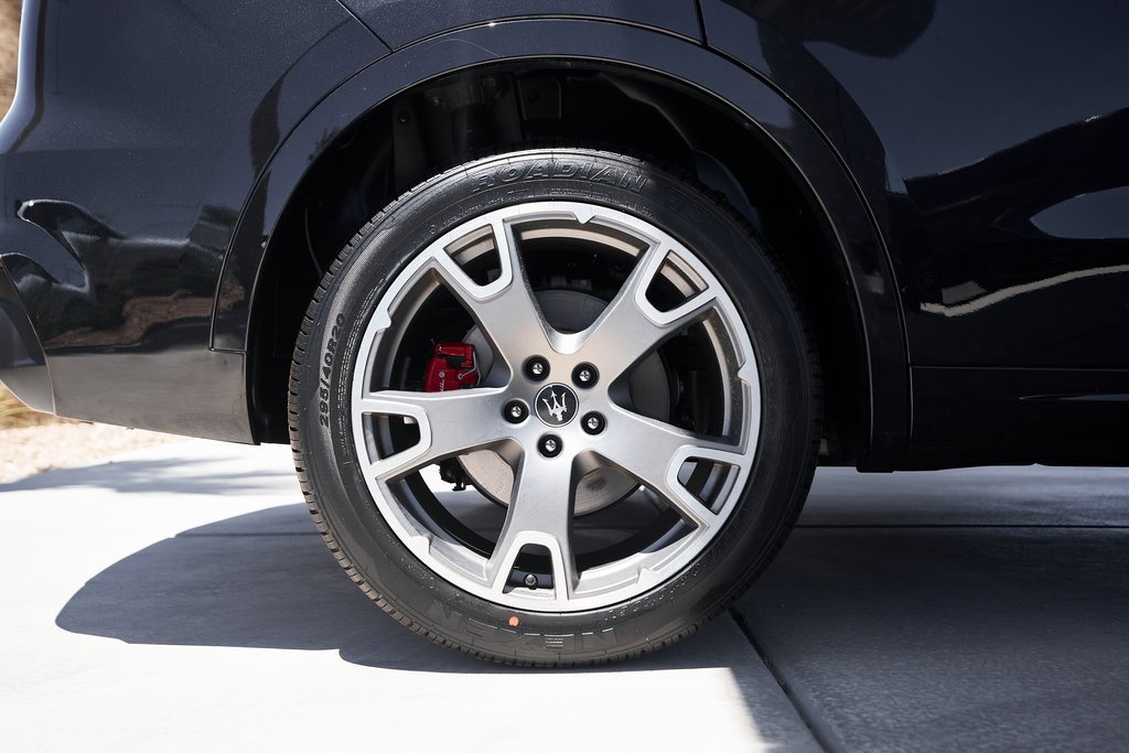 Used 2022 Maserati Levante Modena image 9