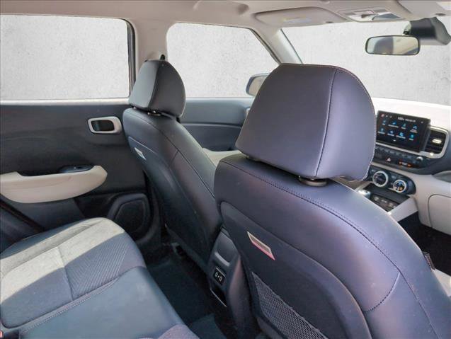 Certified 2024 Hyundai Venue Limited FWD image 20