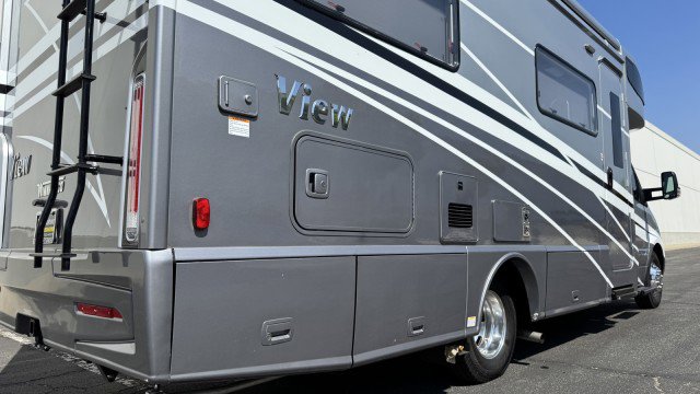 Used 2021 Mercedes-Benz Sprinter 3500 image 37