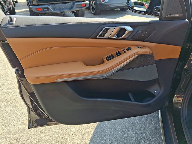 Used 2022 BMW X5 xDrive45e AWD/4WD image 14