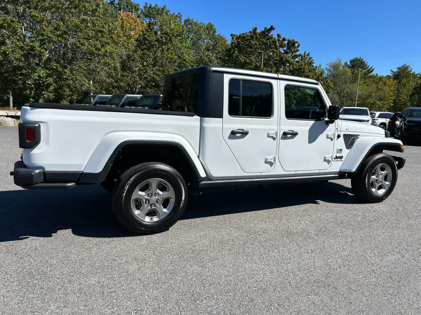 Used 2021 Jeep Gladiator Sport image 5