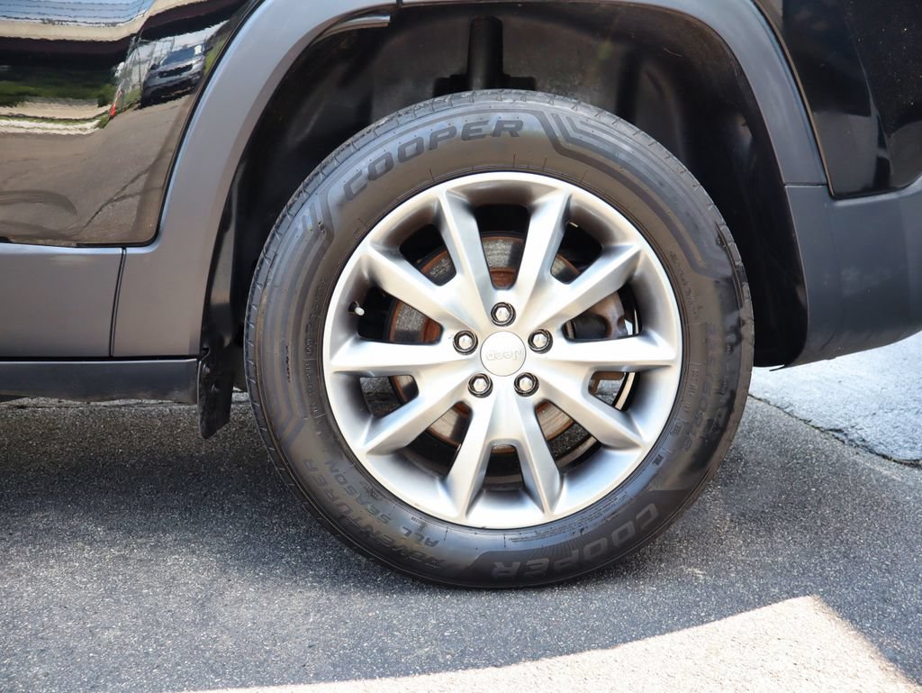 Used 2018 Jeep Cherokee Limited AWD/4WD image 64