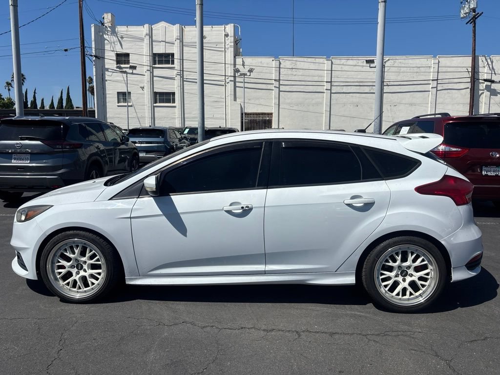 Used 2018 Ford Focus ST FWD image 7