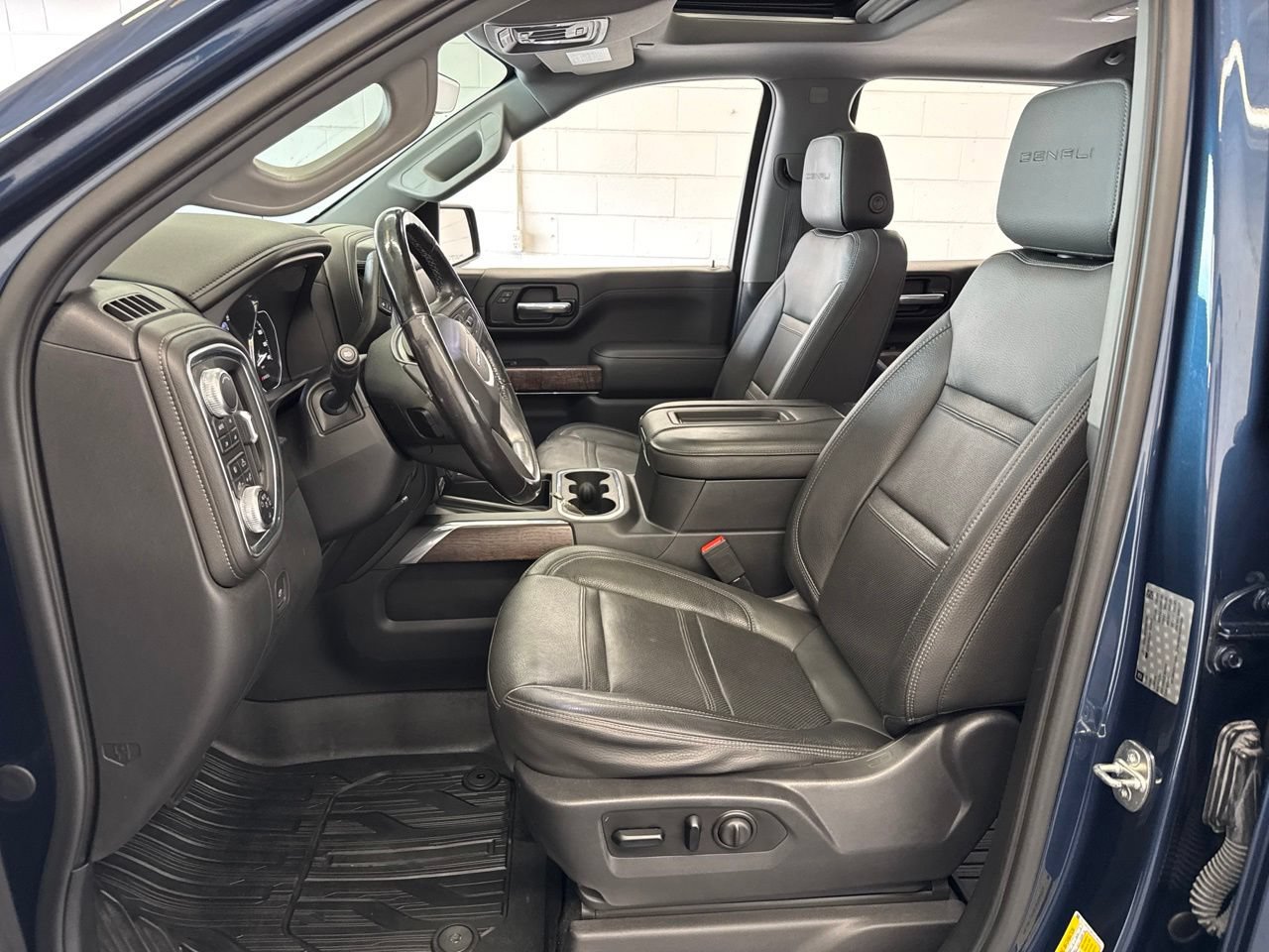 Used 2019 GMC Sierra 1500 Denali w/ Denali Ultimate Package AWD/4WD image 15