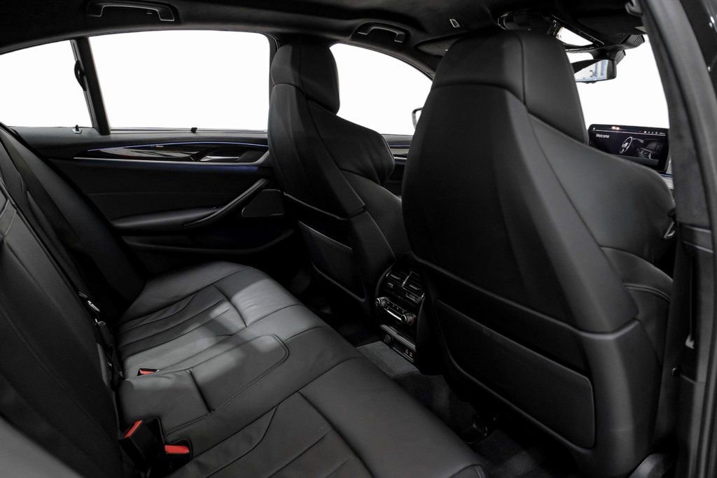 Used 2022 BMW M5 w/ Executive Package image 32