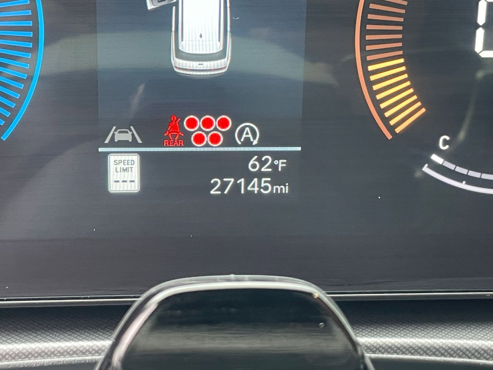 Used 2025 Hyundai Santa Fe SEL image 40