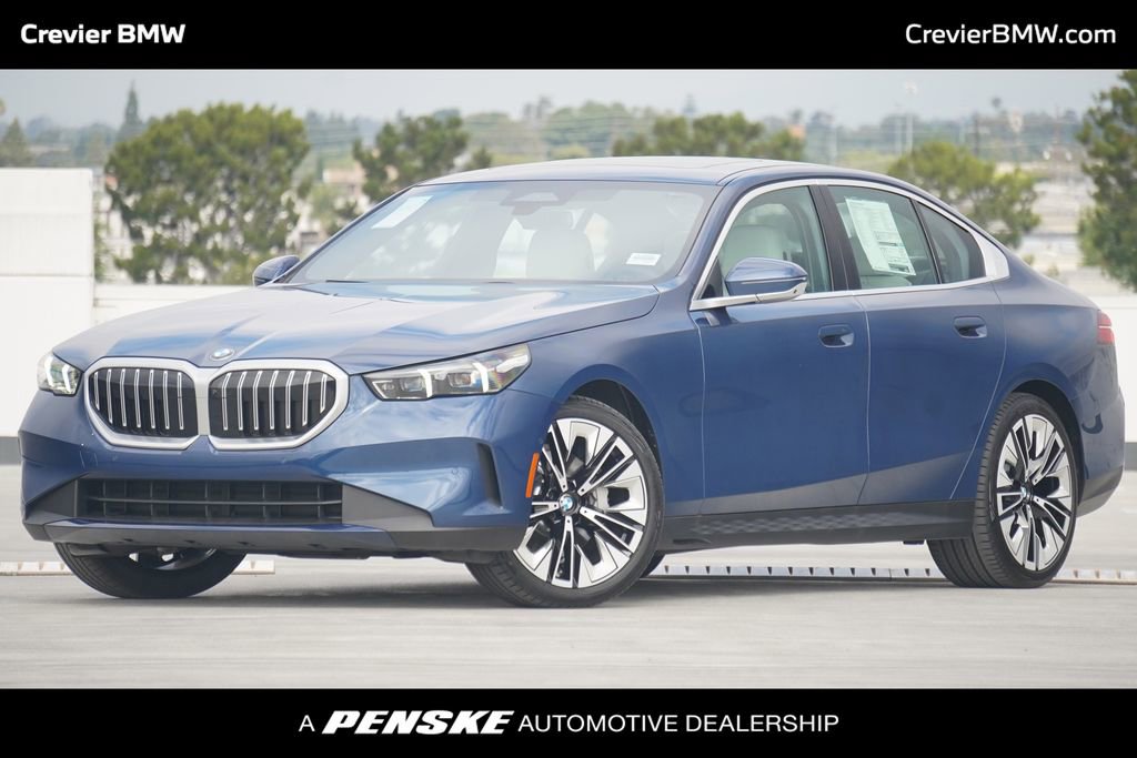 Used 2025 BMW 530i w/ Premium Package image 1