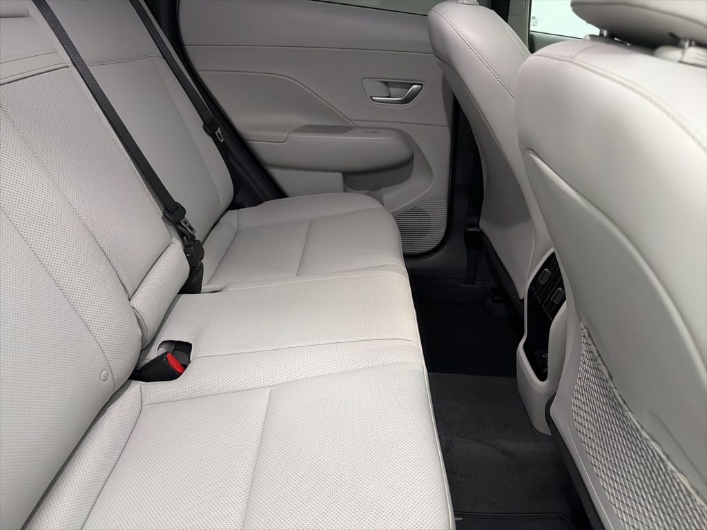 Used 2024 Hyundai Kona Limited image 27