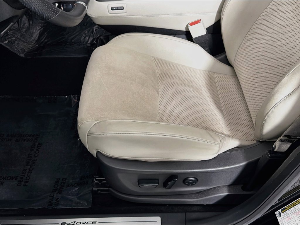 Used 2024 Nissan Ariya AWD image 19