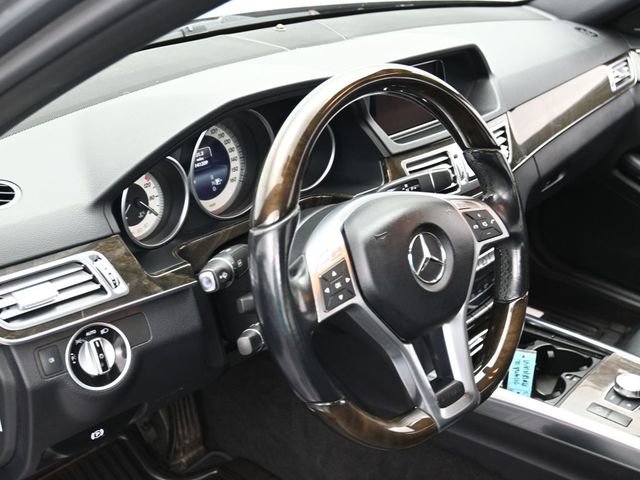 Used 2014 Mercedes-Benz E 350 4MATIC Sedan image 14