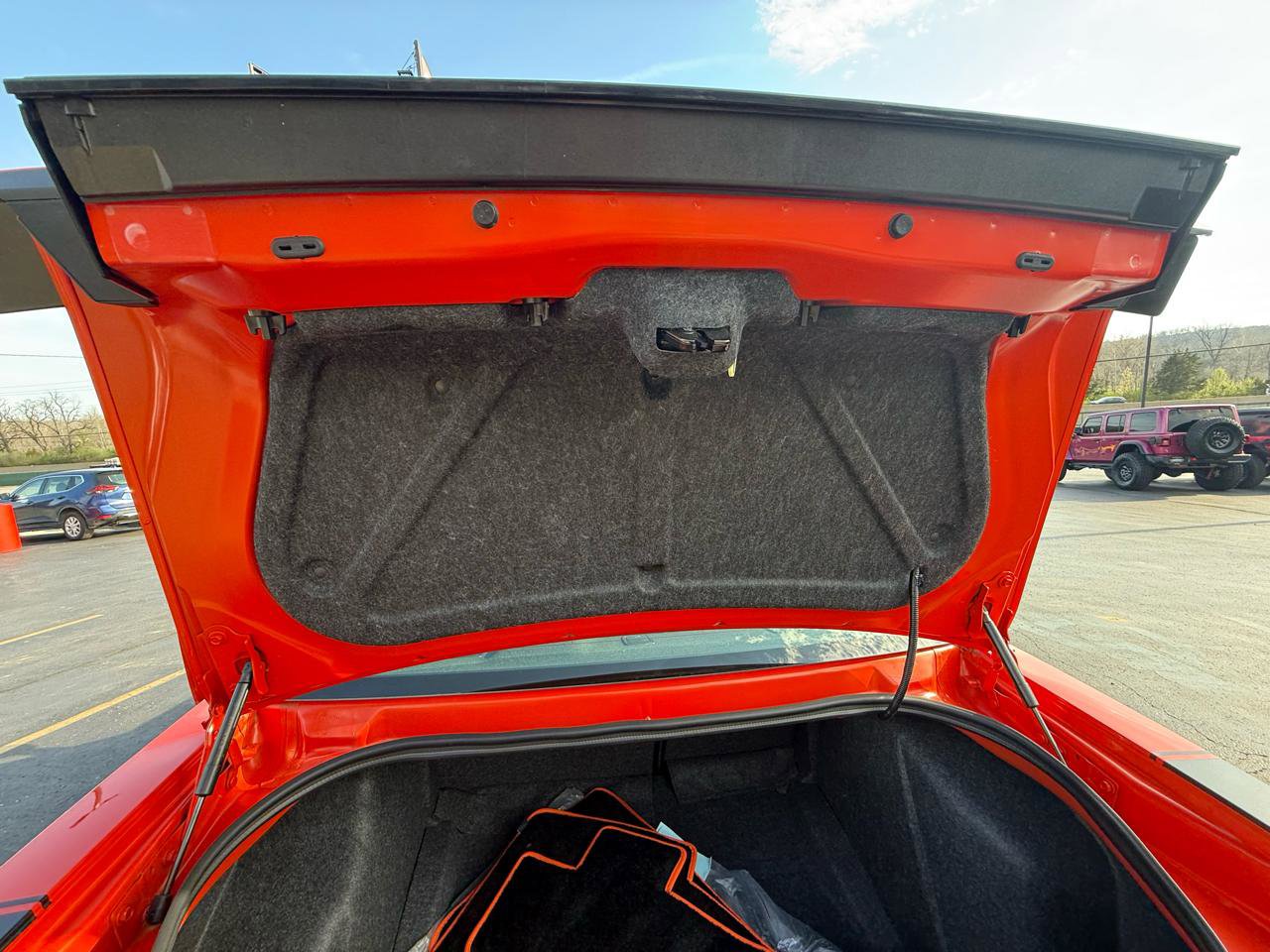 Used 2022 Dodge Challenger R/T Scat Pack w/ Shaker Package image 34